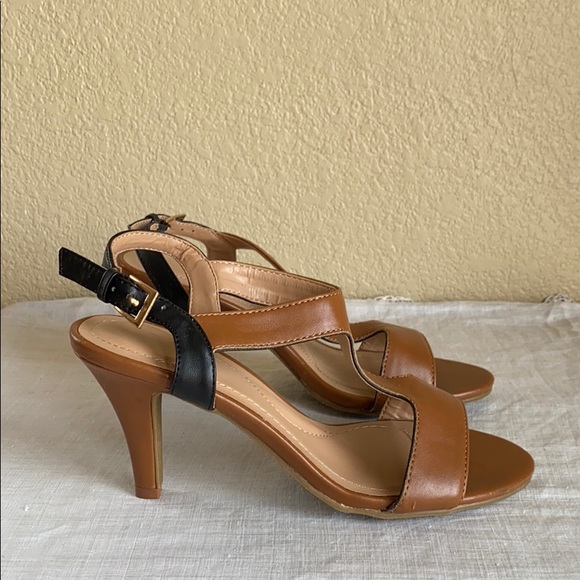 Strappy Two-Toned Heels - Size 6 - Picture 5 of 9